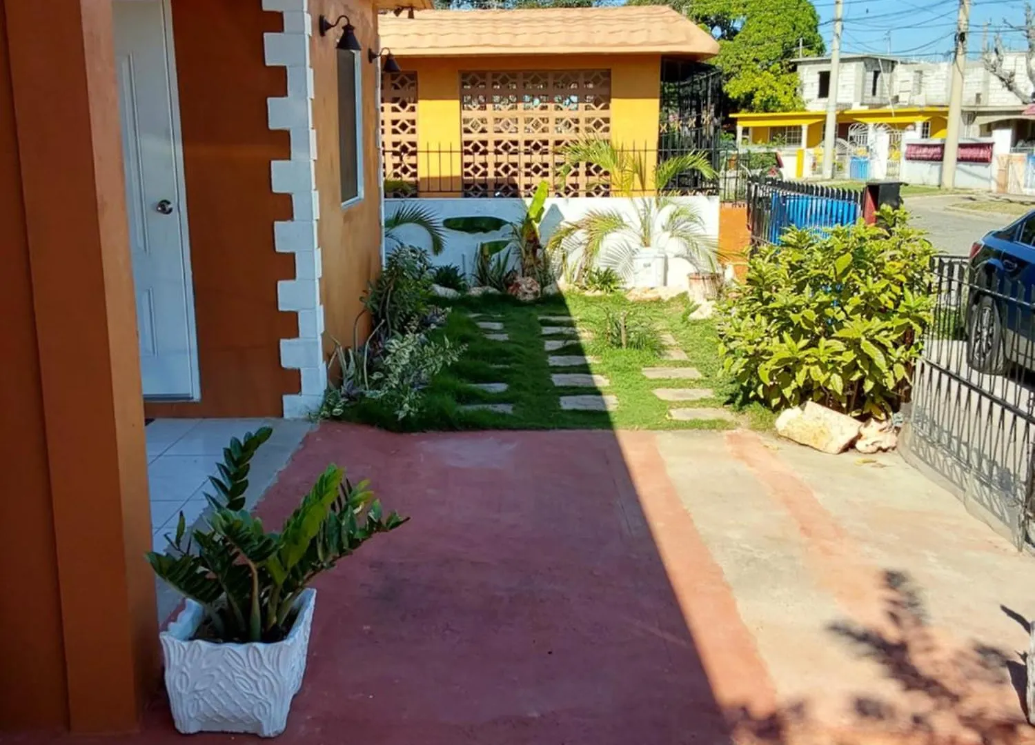 Zipcode Hideaway Guesthouse Portmore