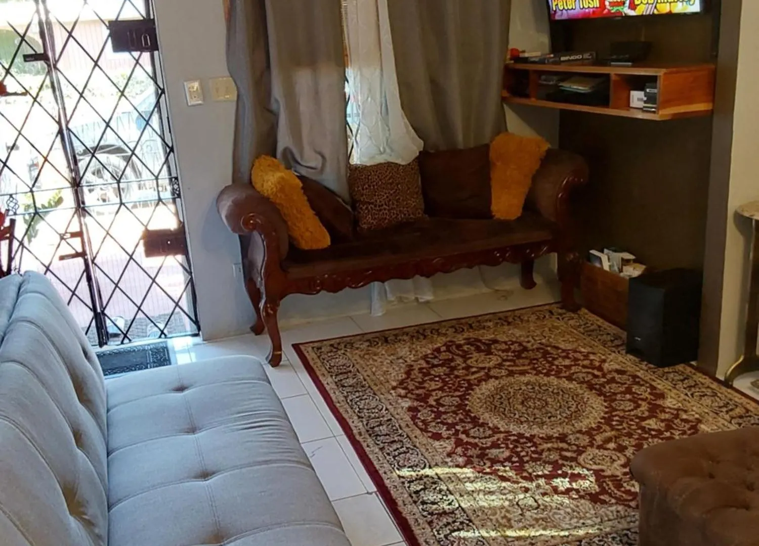 Zipcode Hideaway Guesthouse Portmore